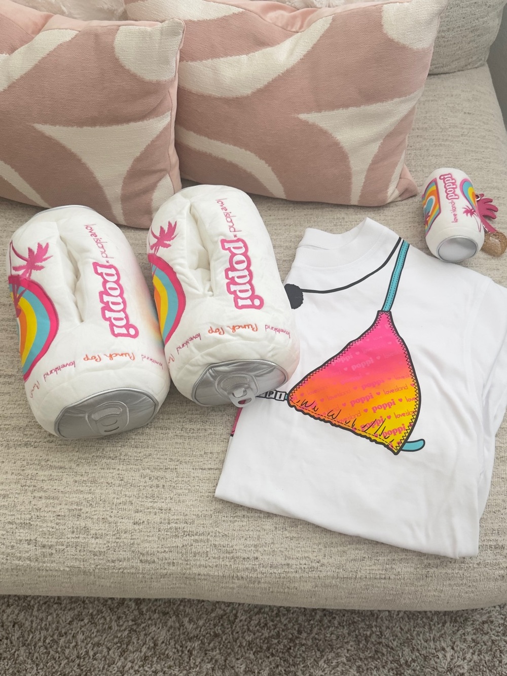 poppi x Love Island PR Set NEW - Picture 2 of 5